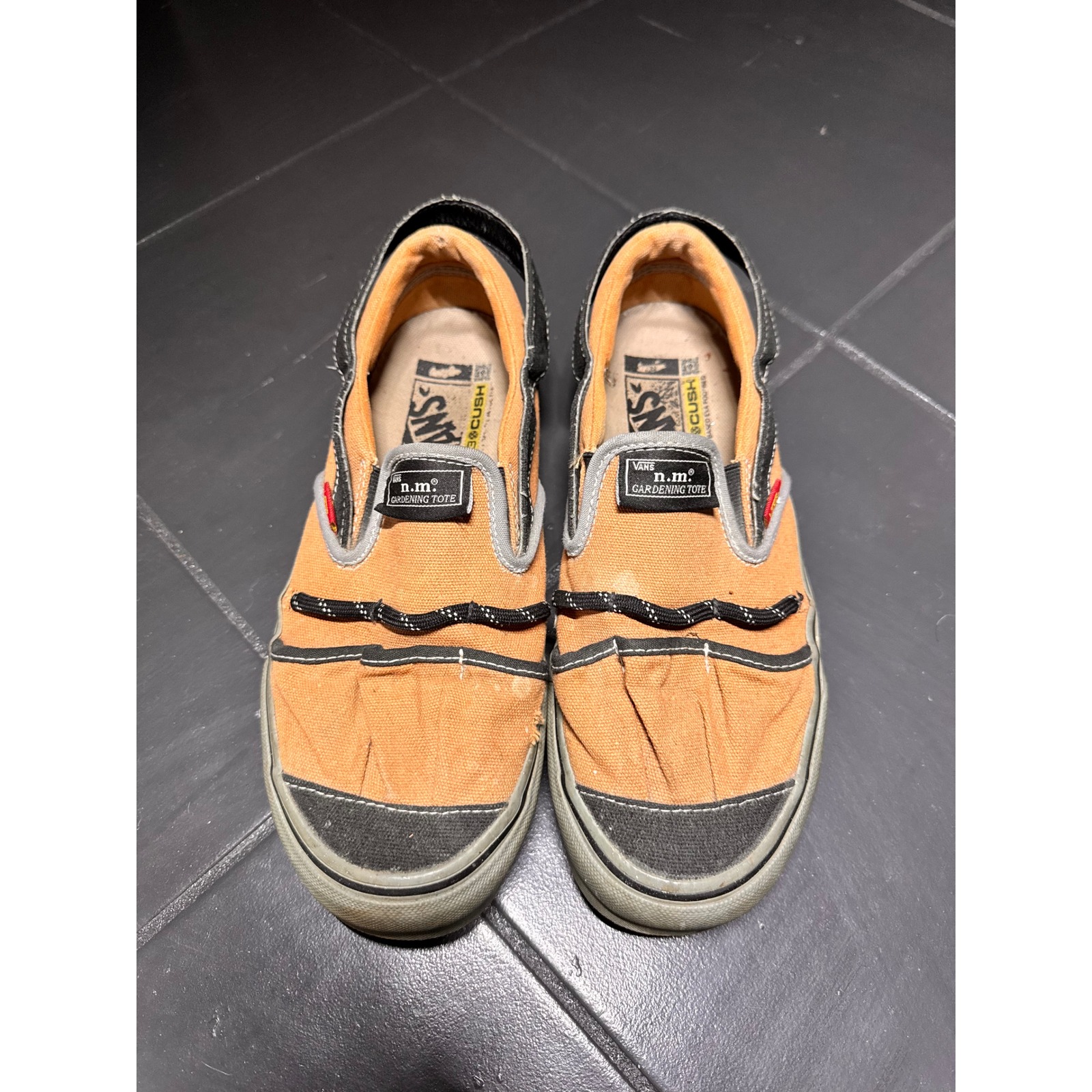 Vans Mod Slip-On N.M. Gardening Tote Orange Black Sneakers Womens 8 Mens 6.5